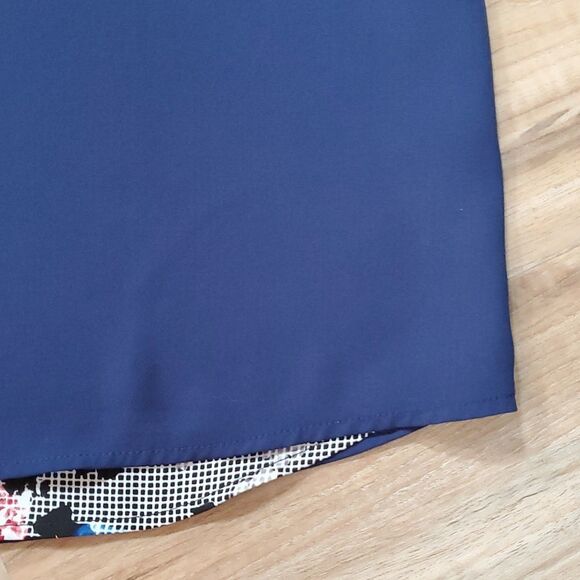 🔺️Express Blue & Floral Checkered Reversible Flowy Sleeveless Top Large - Picture 11 of 13